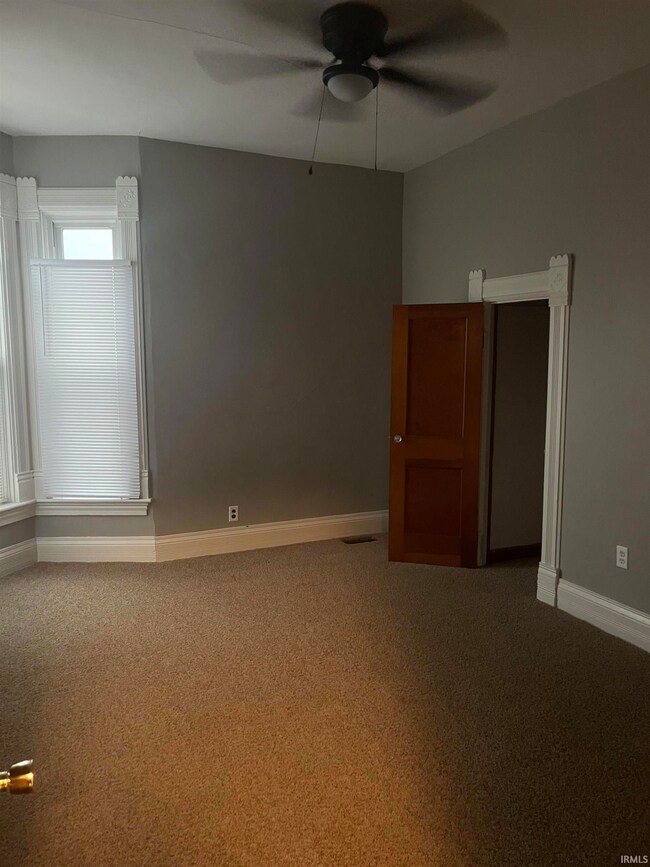 210 W Cherry St unit 4, Bluffton, IN 46714 - photo 6