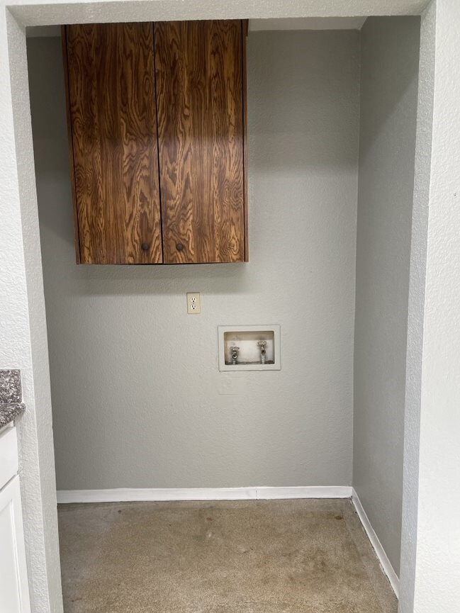 718 Willow St, Waller, TX 77484 - photo 6