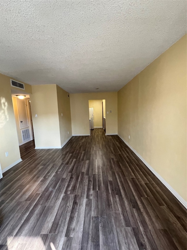 3919 Fairmont Pkwy unit 200, Pasadena, TX 77504 - photo 2