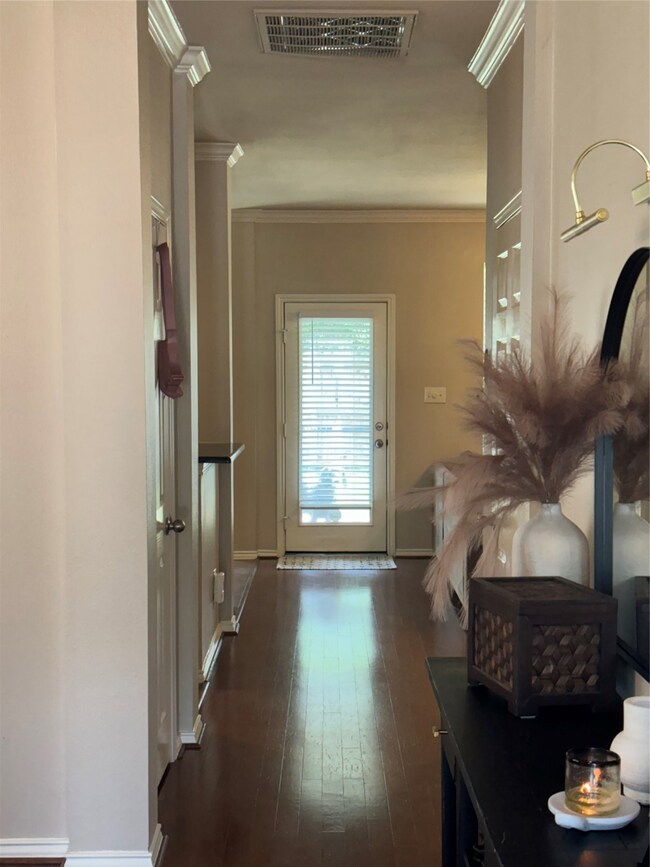 6111 Lynwood Banks Ln, Houston, TX 77092 - photo 2