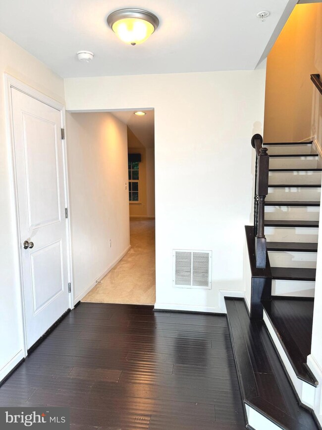 7320 Freebird Ln, Elkridge, MD 21075 - photo 4