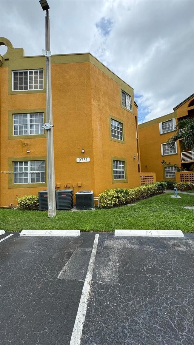 9731 Fontainebleau Blvd unit F209, Miami, FL 33172 - photo 2