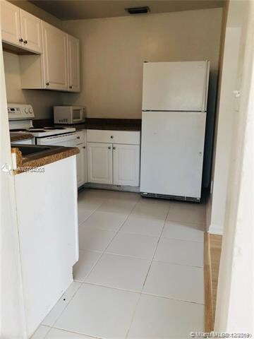 617 41st St, West Palm Beach, FL 33407 - photo 4