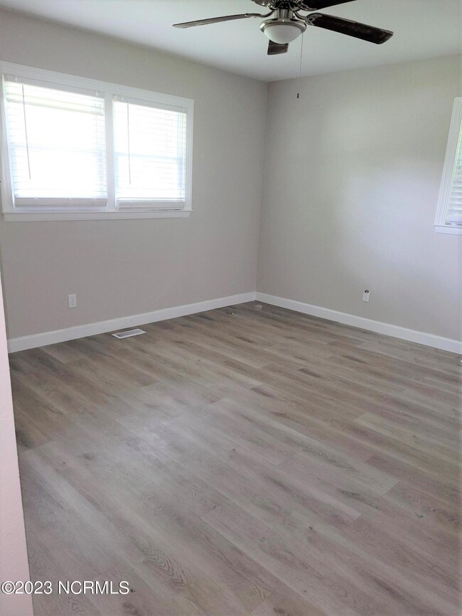 1107 Ormandy Ave, Jacksonville, NC 28546 - photo 5