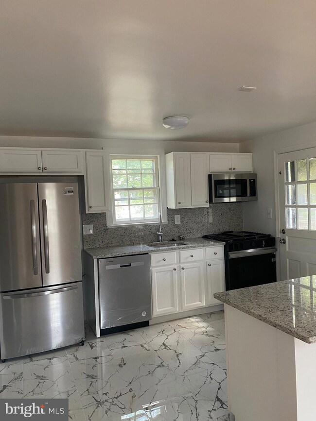 4412 Jones Bridge Rd, Bethesda, MD 20814 - photo 4