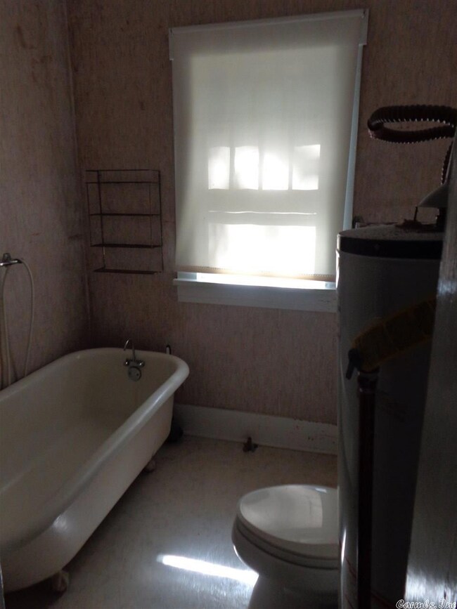 1321 Mitchell St, Conway, AR 72034 - photo 6
