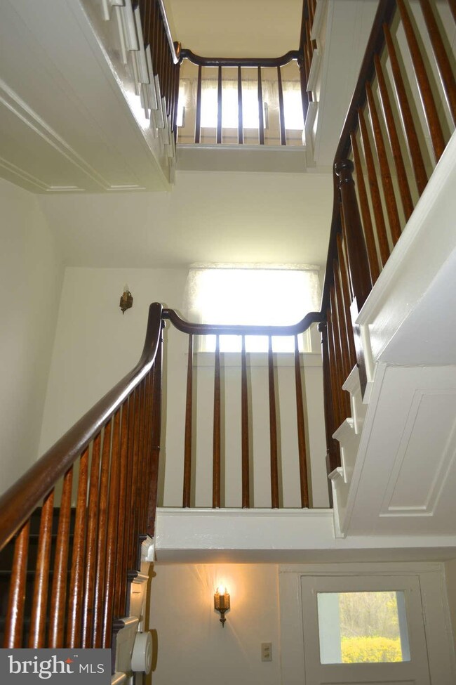 9 Harwood Dr, Harwood, MD 20776 - photo 4