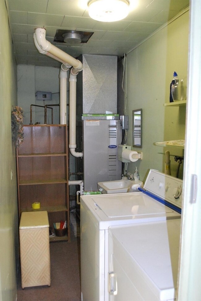 518 S Wright St, Blanchester, OH 45107 - photo 7