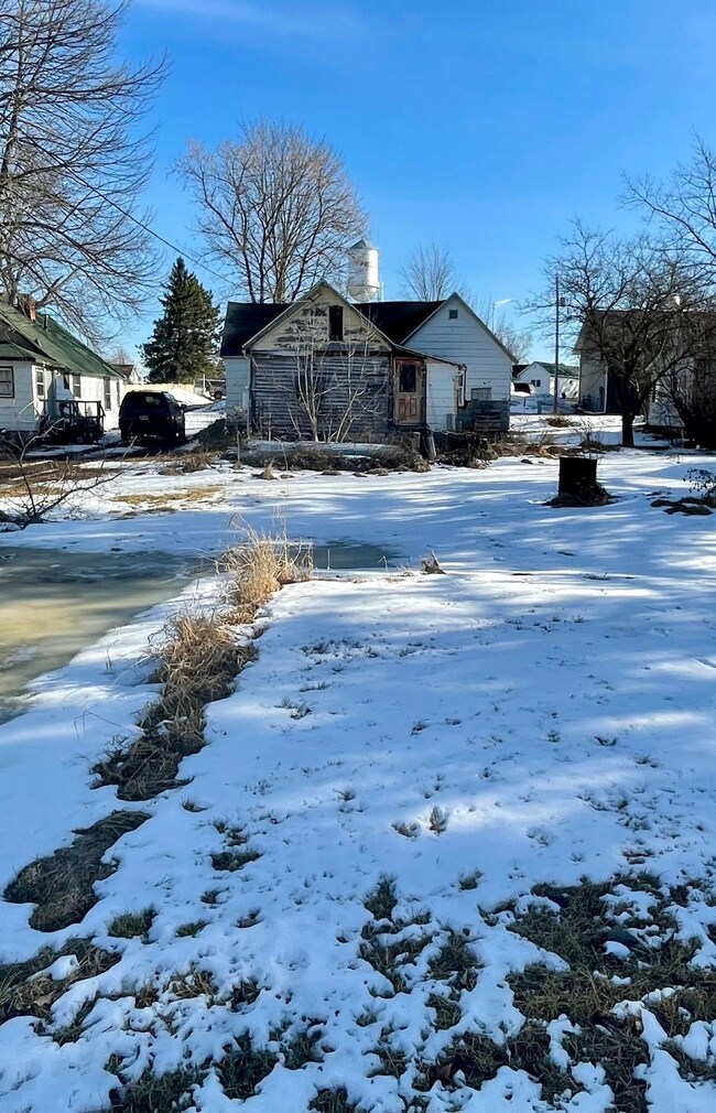 586 S Argyle Ave, Phillips, WI 54555 - photo 3