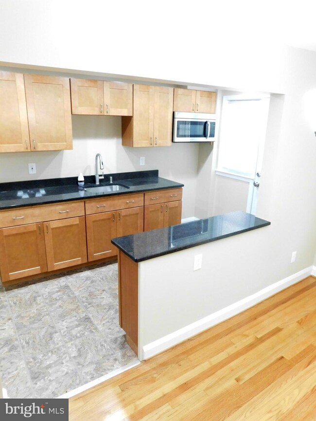 586 Lucia Ave, Baltimore, MD 21229 - photo 6