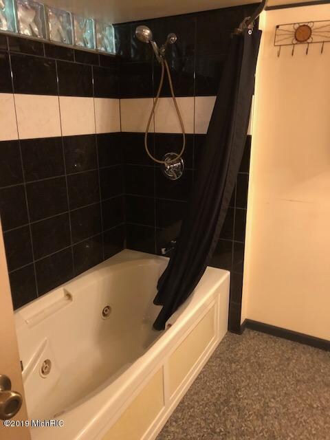 Main floor bath