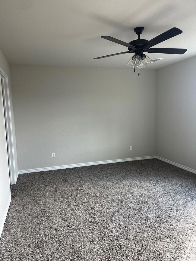 1048 Neal Rd, Azle, TX 76020 - photo 6