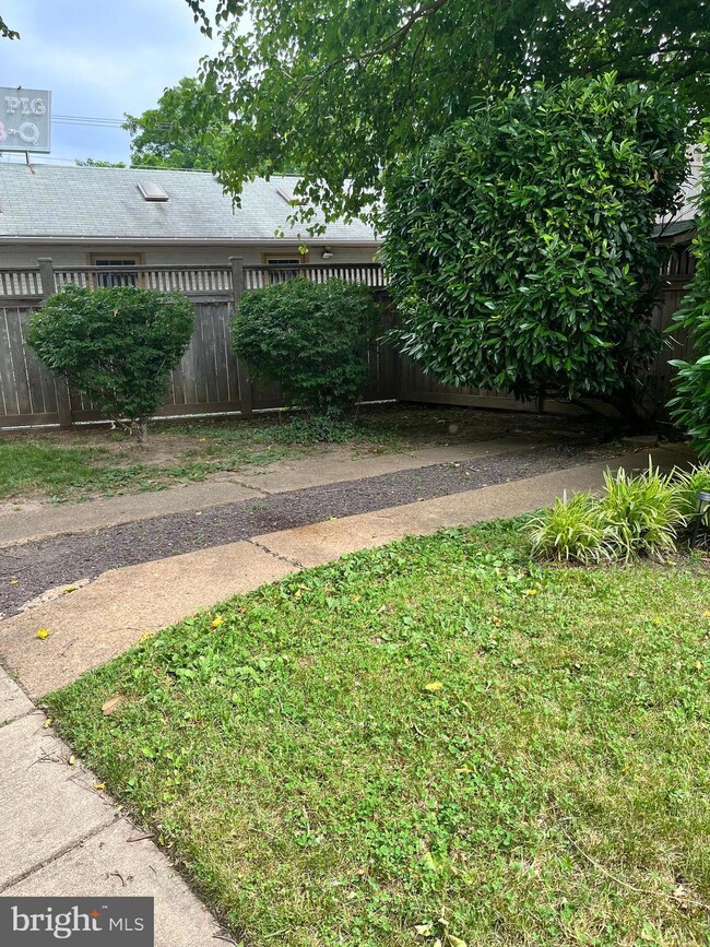 1221 Powhatan St, Alexandria, VA 22314 - photo 3