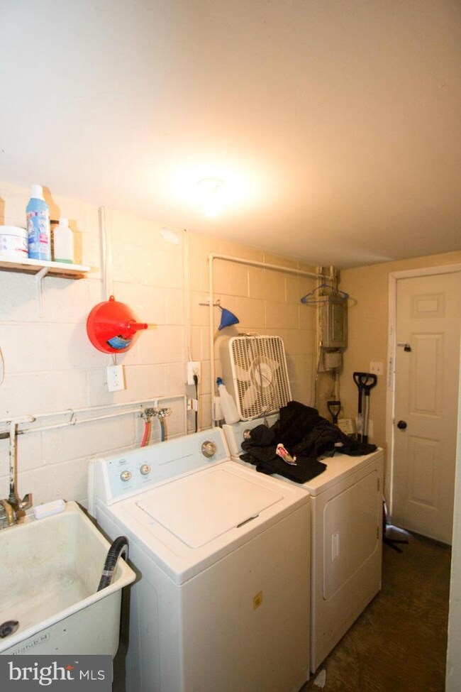 8445 Pioneer Dr, Severn, MD 21144 - photo 7