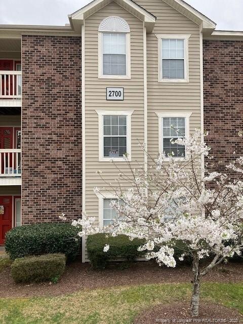 2700 Preston Woods Ln unit 6, Fayetteville, NC 28304 - photo 2