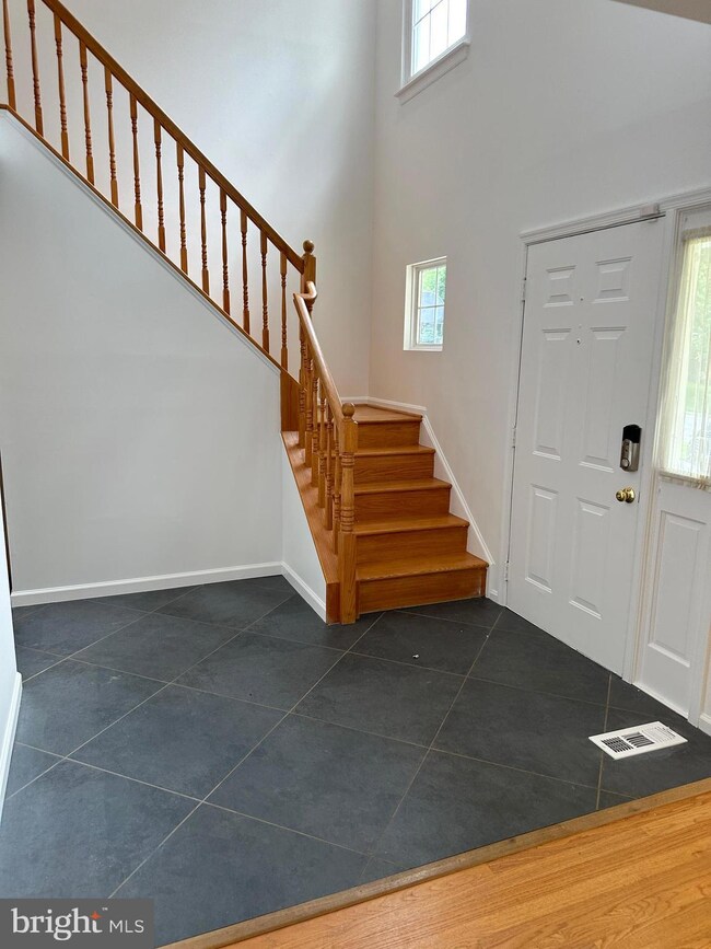 3505 John Carroll Dr, Olney, MD 20832 - photo 2