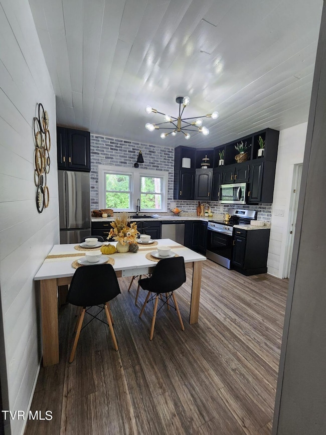Kitchen 1
