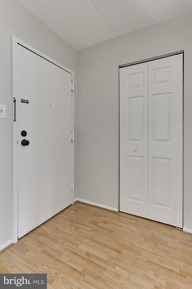 8602D Village Square Dr unit D, Alexandria, VA 22309 - photo 5