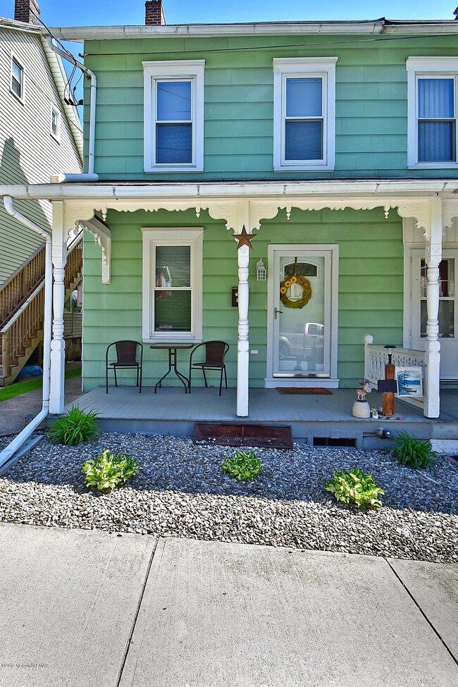 5235 3rd St, Whitehall, PA 18052 - photo 3