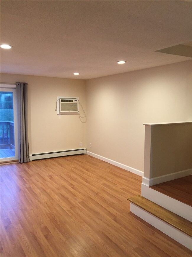 10 Kimberly Dr, Merrimack, NH 03054 - photo 2