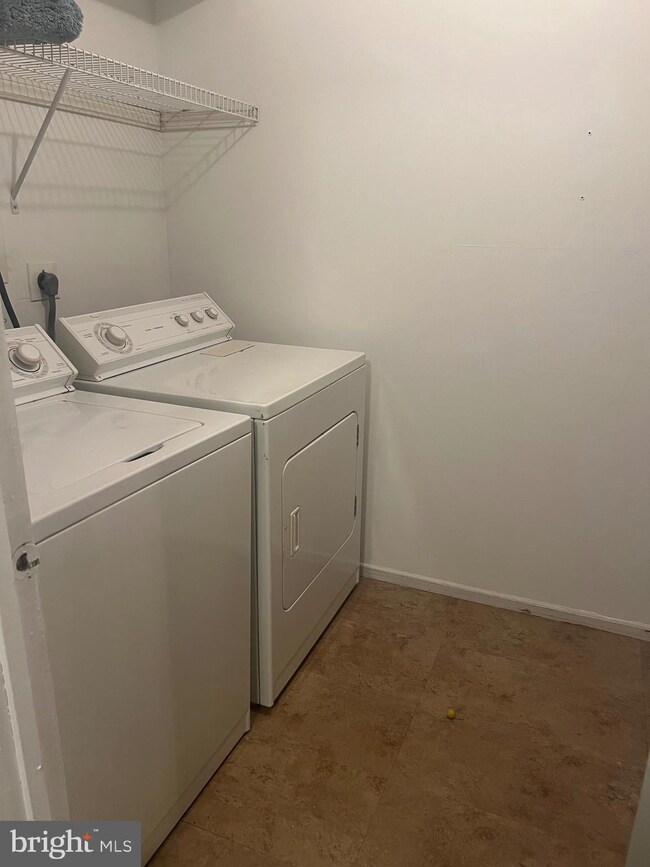 12 Brighton Place unit C8, Sewell, NJ 08080 - photo 4