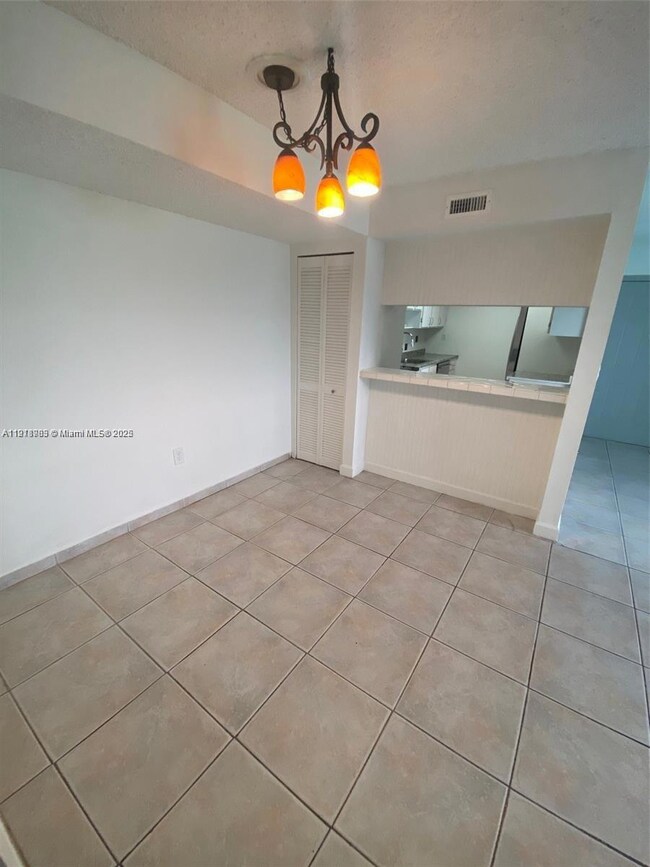 20680 NE 4th Ct unit 106, Miami, FL 33179 - photo 3