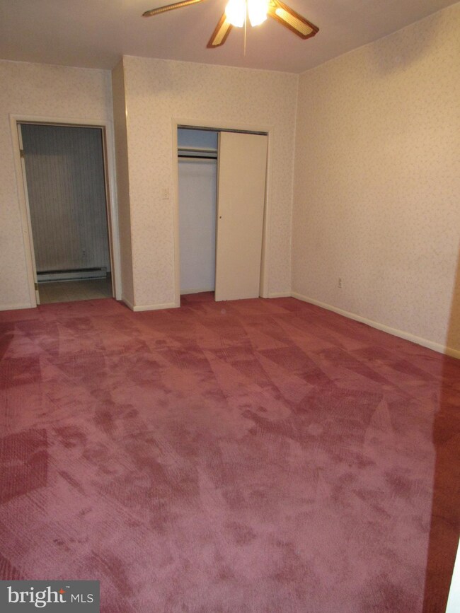 11 S Church St unit 2, Waynesboro, PA 17268 - photo 6