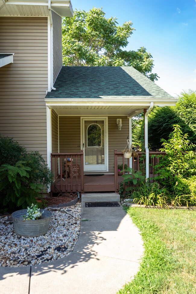 Cute Covered Entry