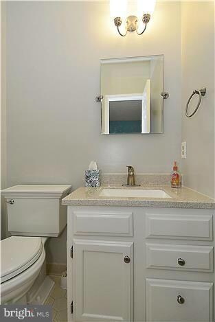 14005 Winding Ridge Ln, Centreville, VA 20121 - photo 4