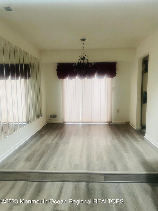 1 Jasmine Lane Freehold-Photo4