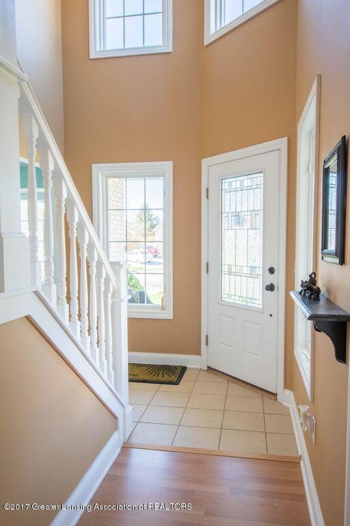 2202 Walmar Dr, Lansing, MI 48917 - photo 4