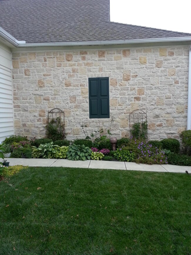 Front entry garden area