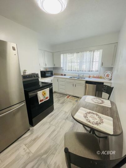 93 S High St, Logan, OH 43138 - photo 5