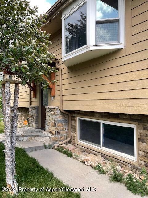 857 Washington St, Craig, CO 81625 - photo 3