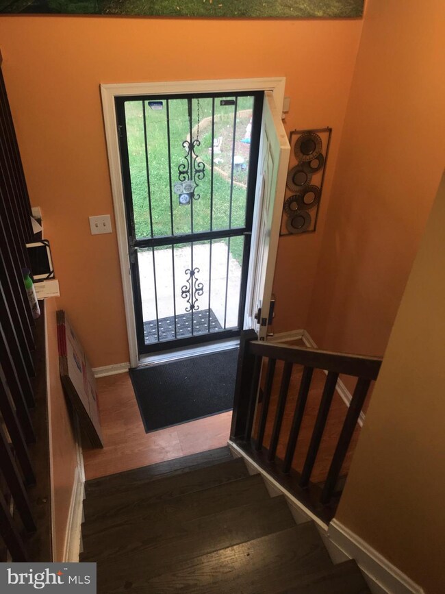 7508 Garrison Rd, Hyattsville, MD 20784 - photo 7