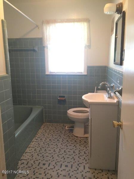 904 Schall Place, Jacksonville, NC 28540 - photo 5