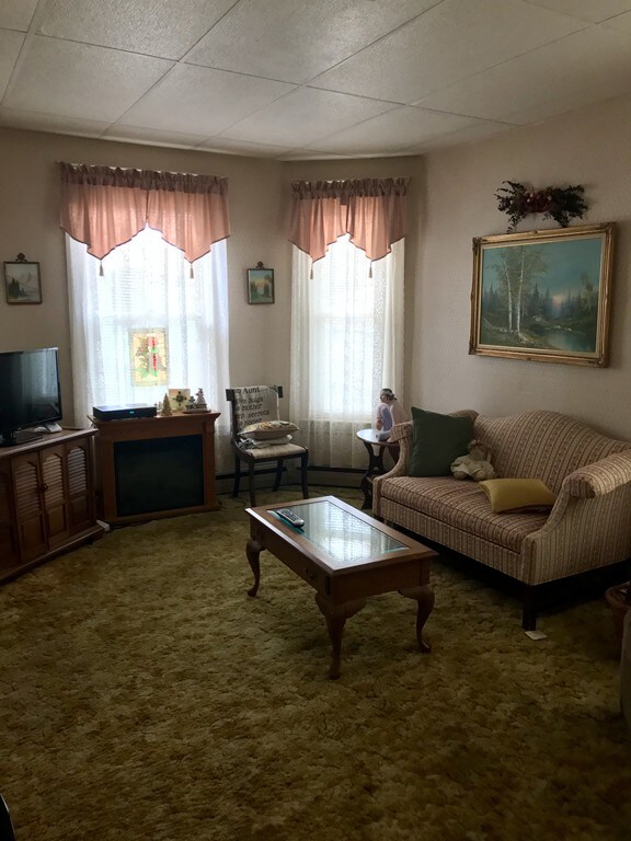 12 Caroline St, Worcester, MA 01604 - photo 2