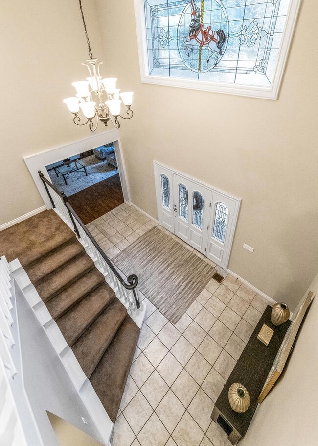 5427 W Grove Ct Visalia CA-large-053-014