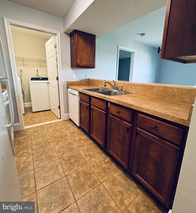 11242 Torrie Way unit L, Bealeton, VA 22712 - photo 5