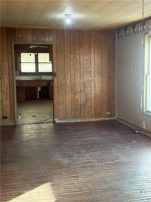1109 W 11th St, Coffeyville, KS 67337 - photo 2