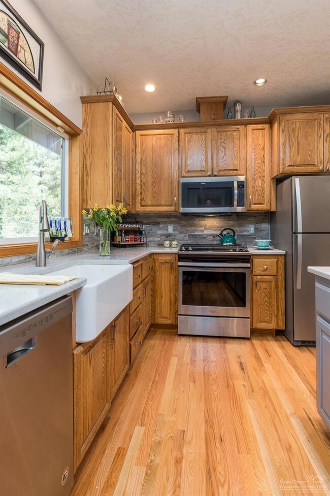 16935 Covina Rd, Bend, OR 97707 - photo 5