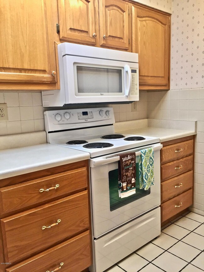 17817 N Del Webb Blvd, Sun City, AZ 85373 - photo 4