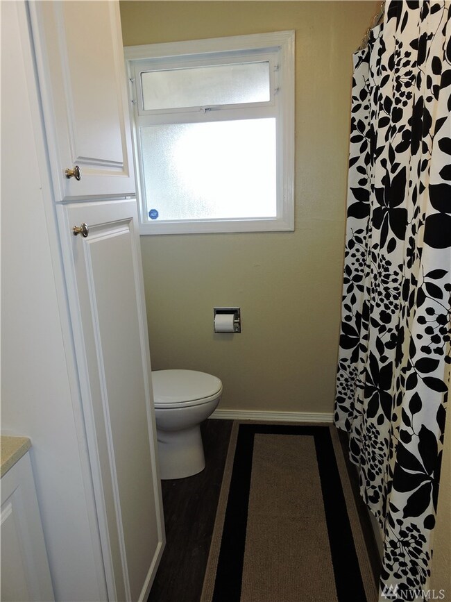 3330 Locust Ave W, University Place, WA 98466 - photo 2