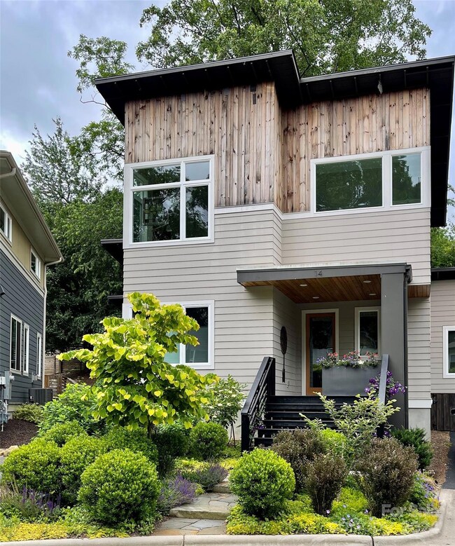 Award-Winning Design Meets World Class Landscaping