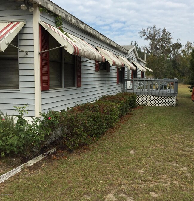 Sheila - Front View with front deck