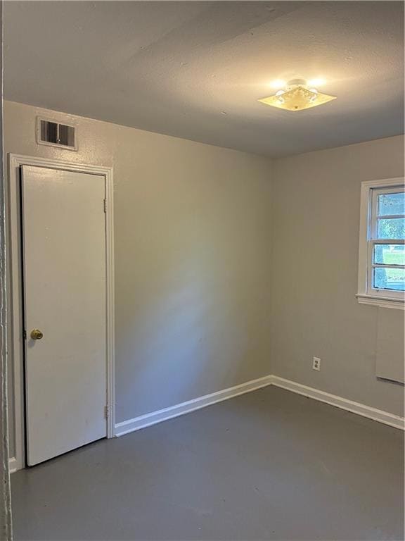 613 Wesley Ln E, Mobile, AL 36609 - photo 5