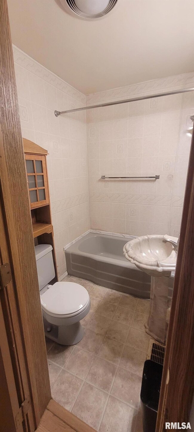 1412 N 11th St, Mount Vernon, IL 62864 - photo 6