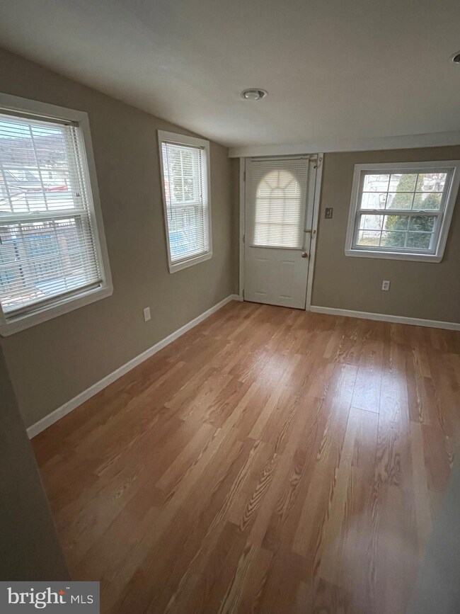 523 S 11th St, Reading, PA 19602 - photo 7