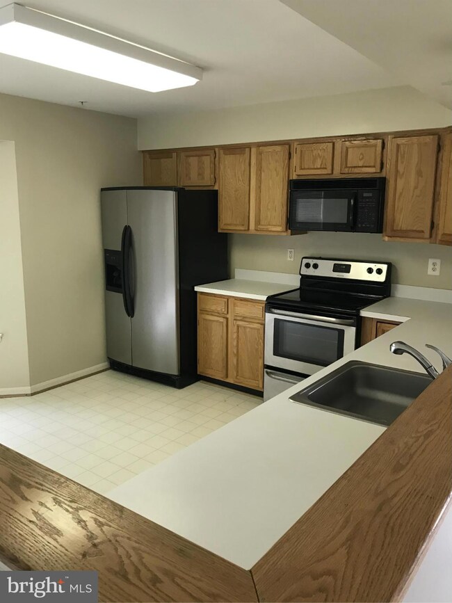 6128 Silver Arrows Way, Columbia, MD 21045 - photo 5