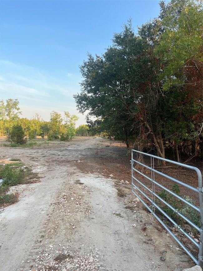 2645 County Road 159, Alvin, TX 77511 - photo 4